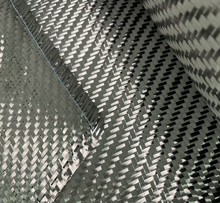 3K 160g Twill Weave Carbon Fiber Fabric - Lightweight for Decorative Panels & Automotive Trim 3K 160g Twill Weave Carbon Fiber Fabric - Lightweight for Decorative Panels & Automotive Trim - Image 2